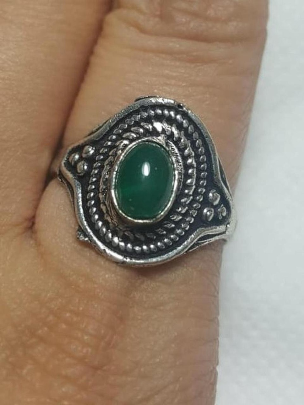 Vintage-Inspired 925 Silver Ring with Green Onyx Oval Stone